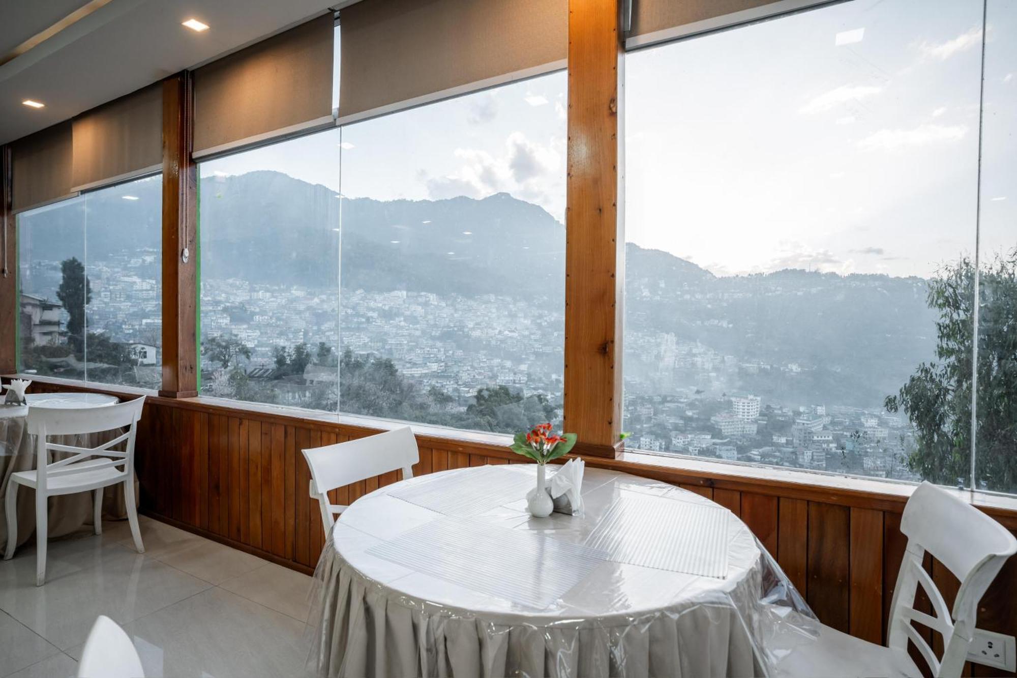 2K Hotel Kohima Extérieur photo